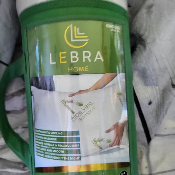 Brand New King Size Bamboo Pillow - Picture 3 of 5